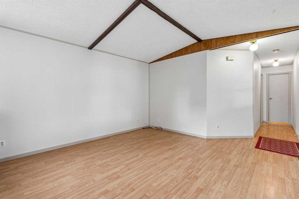 Picture of 165 Spring Dale Circle SE, Airdrie Real Estate Listing