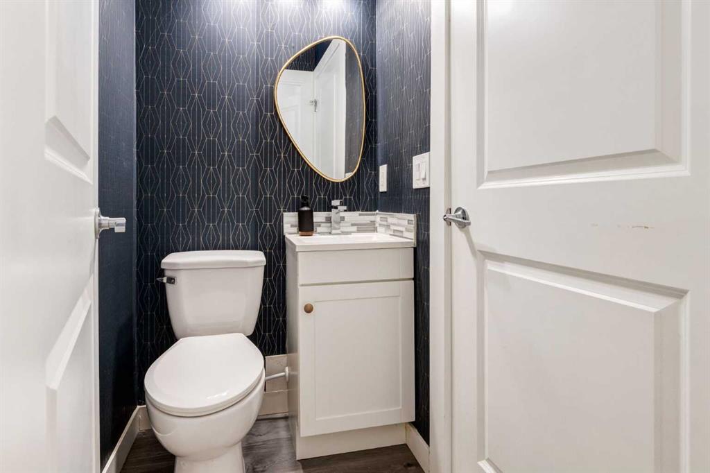 Picture of 92 Covington Court NE, Calgary Real Estate Listing