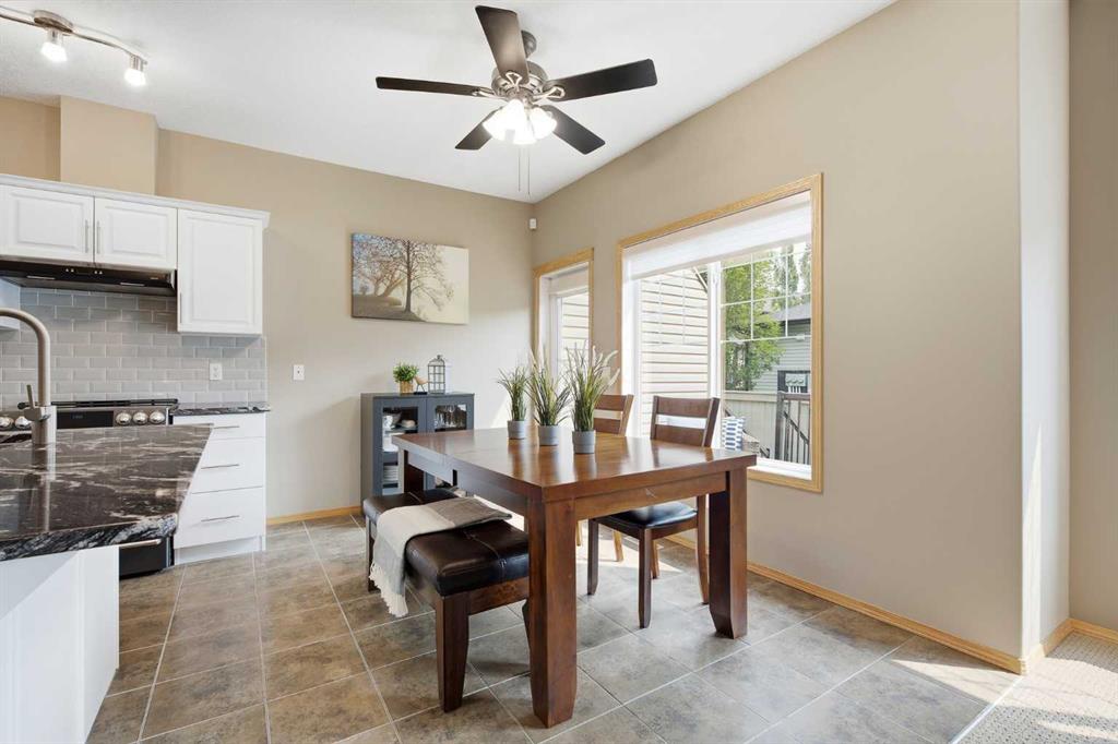 Picture of 126, 100 Coopers Common SW, Airdrie Real Estate Listing