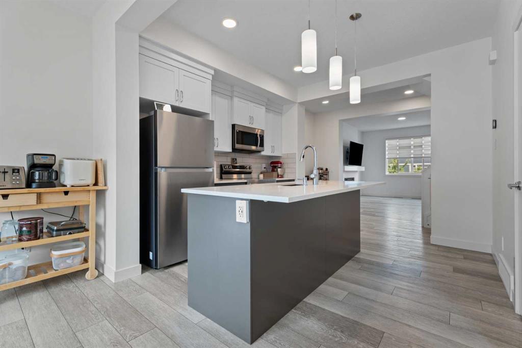 Picture of 167 Wolf Creek Avenue SE, Calgary Real Estate Listing