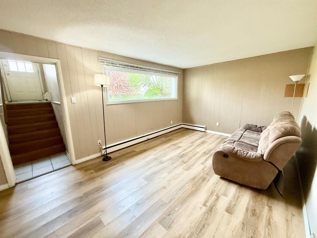 Picture of A & B, 110 MASKUTA Drive , Hinton Real Estate Listing