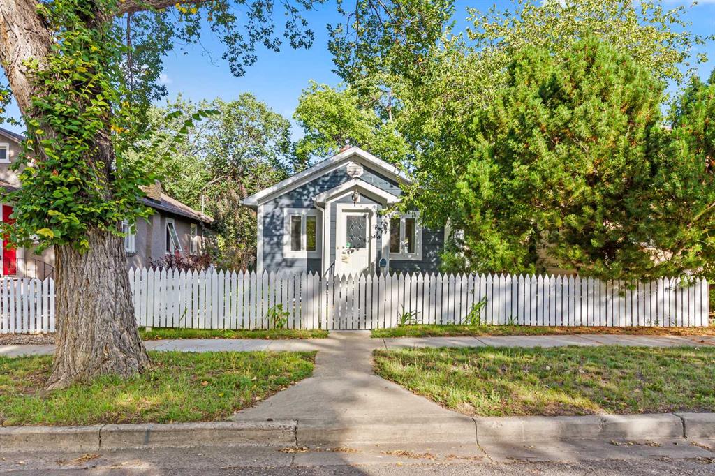Picture of 925 7A Street S, Lethbridge Real Estate Listing