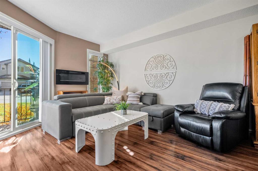 Picture of 3106, 15 Sunset Square , Cochrane Real Estate Listing