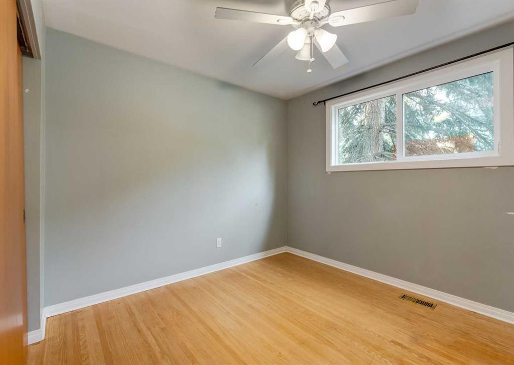 Picture of 4220 Bowlen Street NW, Calgary Real Estate Listing