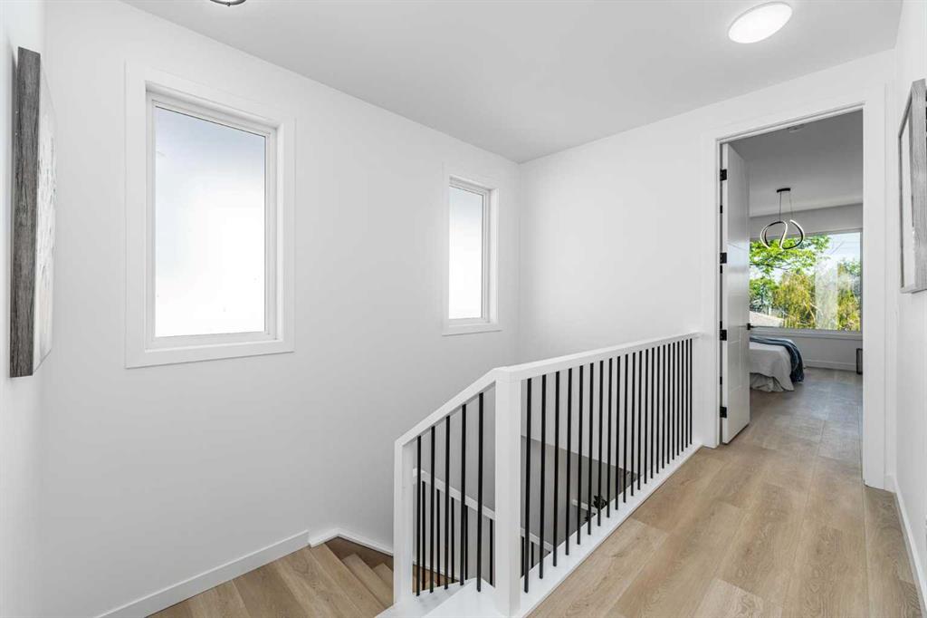 Picture of 421 Hendon Drive NW, Calgary Real Estate Listing