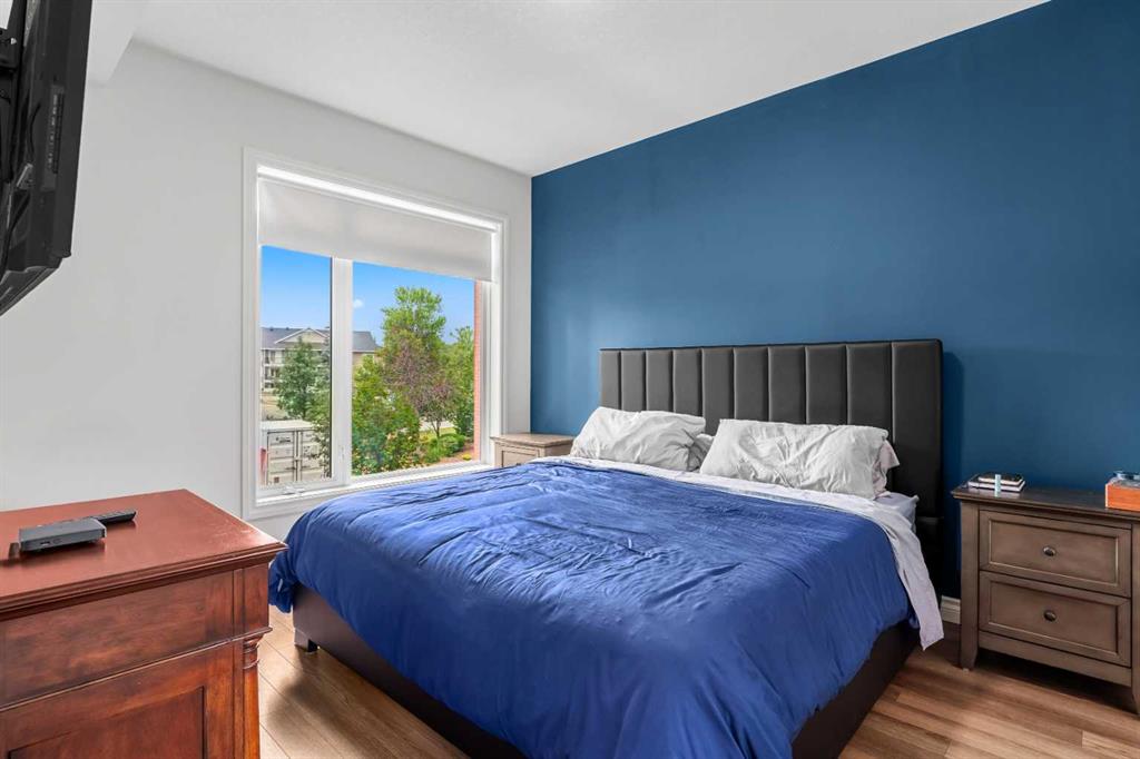 Picture of 5208, 14 Hemlock Crescent SW, Calgary Real Estate Listing