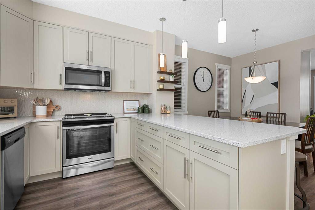 Picture of 446 Walgrove Way SE, Calgary Real Estate Listing
