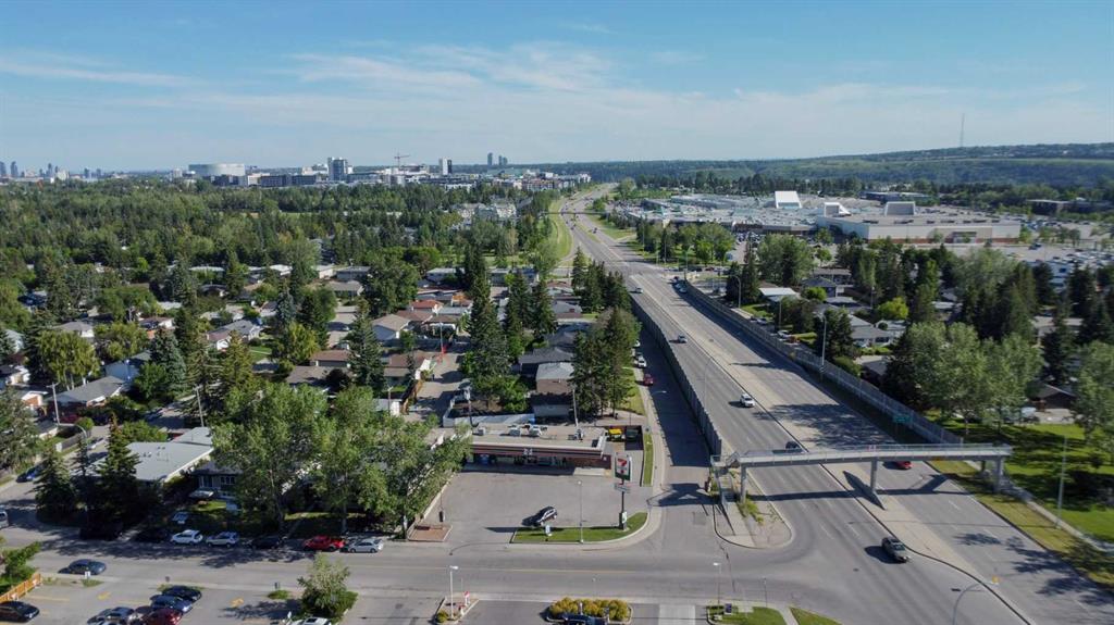 Picture of 4615 Valiant Drive NW, Calgary Real Estate Listing