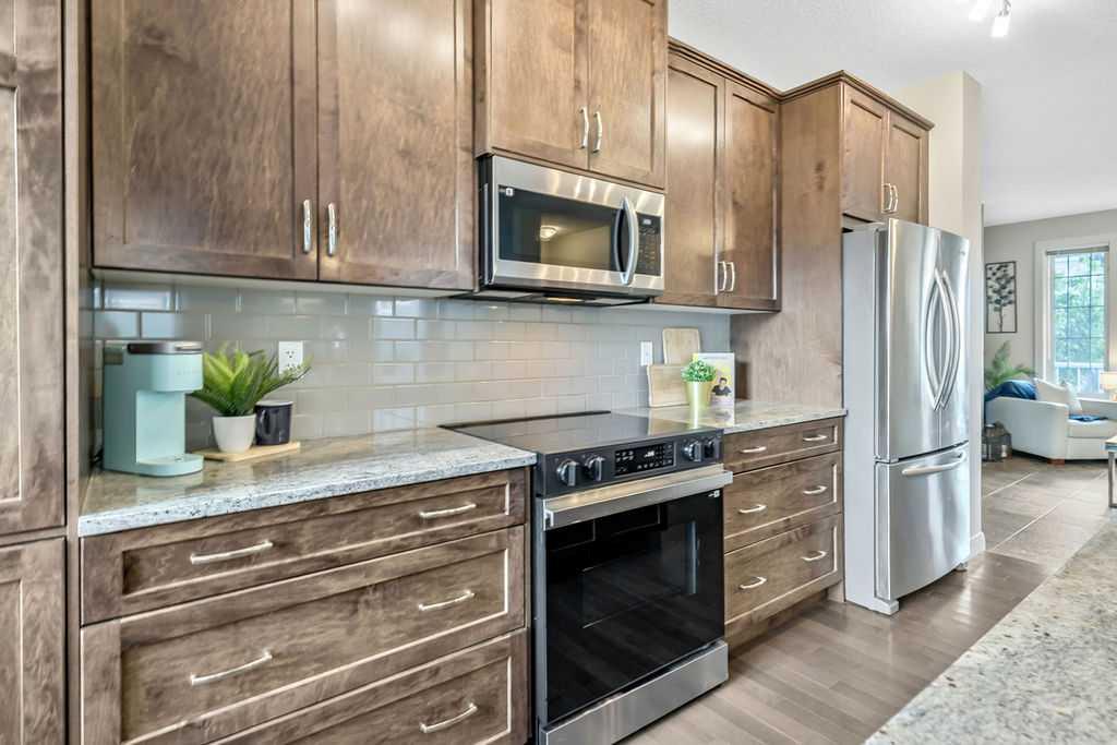 Picture of 59 Ravenskirk Heath SE, Airdrie Real Estate Listing