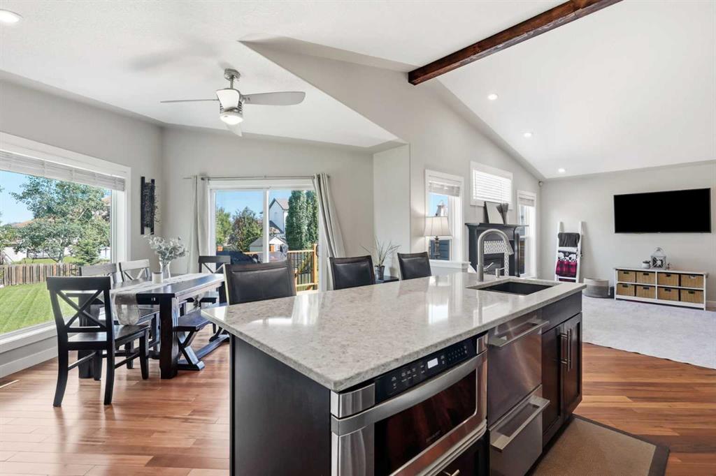 Picture of 14 Lloyd Crescent NE, Langdon Real Estate Listing