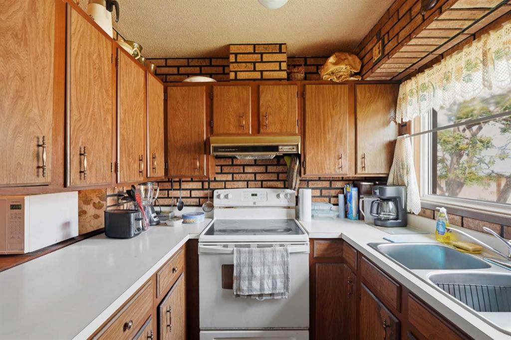 Picture of 424 Acacia Drive SE, Airdrie Real Estate Listing