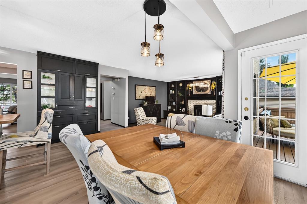 Picture of 81 Sandalwood Court NW, Calgary Real Estate Listing