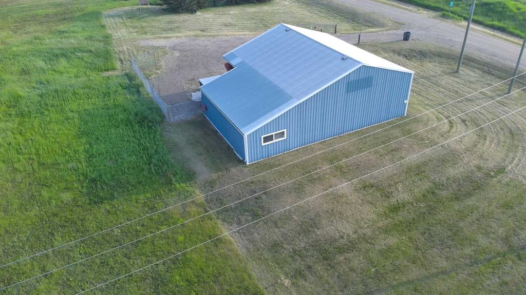 Picture of 5213 49A Avenue , Bentley Real Estate Listing
