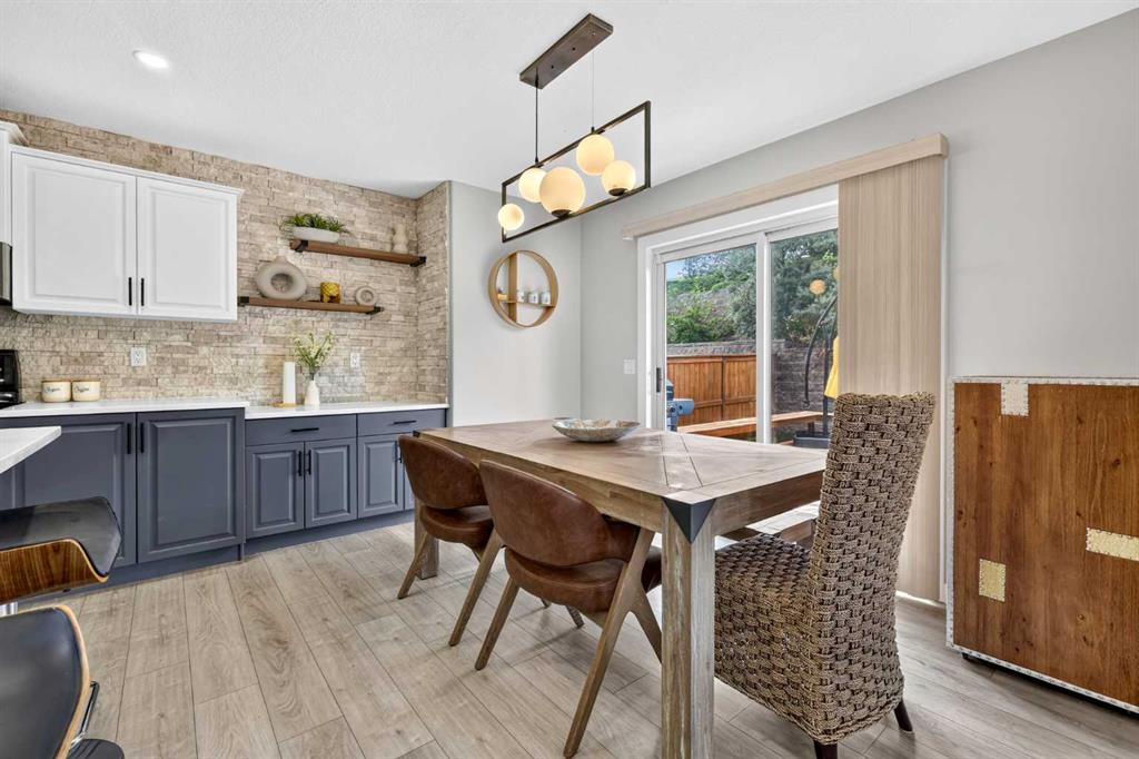 Picture of 261 Panamount Hill NW, Calgary Real Estate Listing