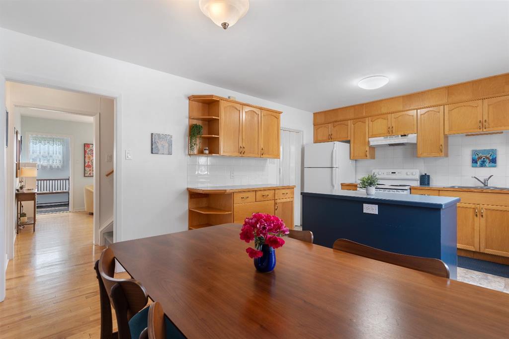 Picture of 36 Poplar Crescent  , Springbrook Real Estate Listing