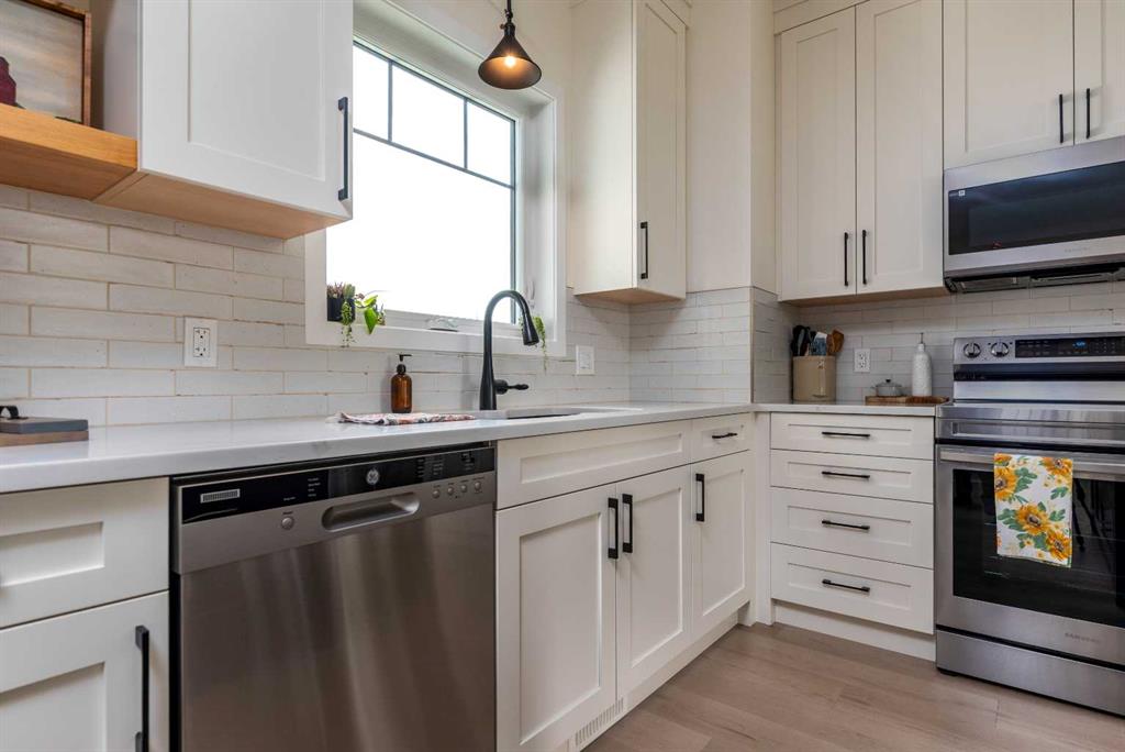 Picture of 6026 13 Street , Lloydminster Real Estate Listing