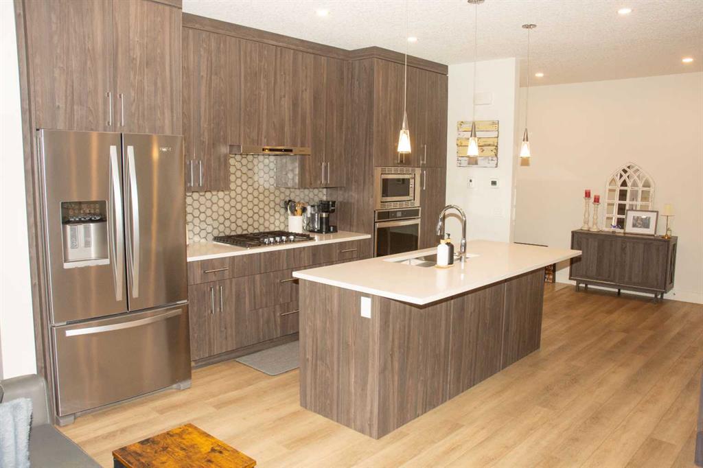 Picture of 2, 1929 36 Street SW, Calgary Real Estate Listing
