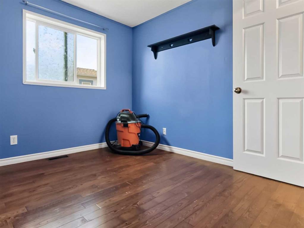 Picture of 10826 98 Street , Clairmont Real Estate Listing