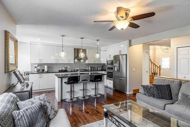 Picture of 8389 saddleridge Drive NE, Calgary Real Estate Listing