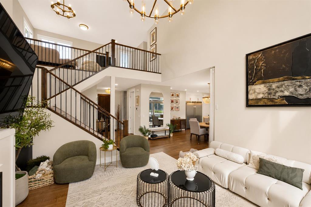 Picture of 148 Crestridge Terrace SW, Calgary Real Estate Listing