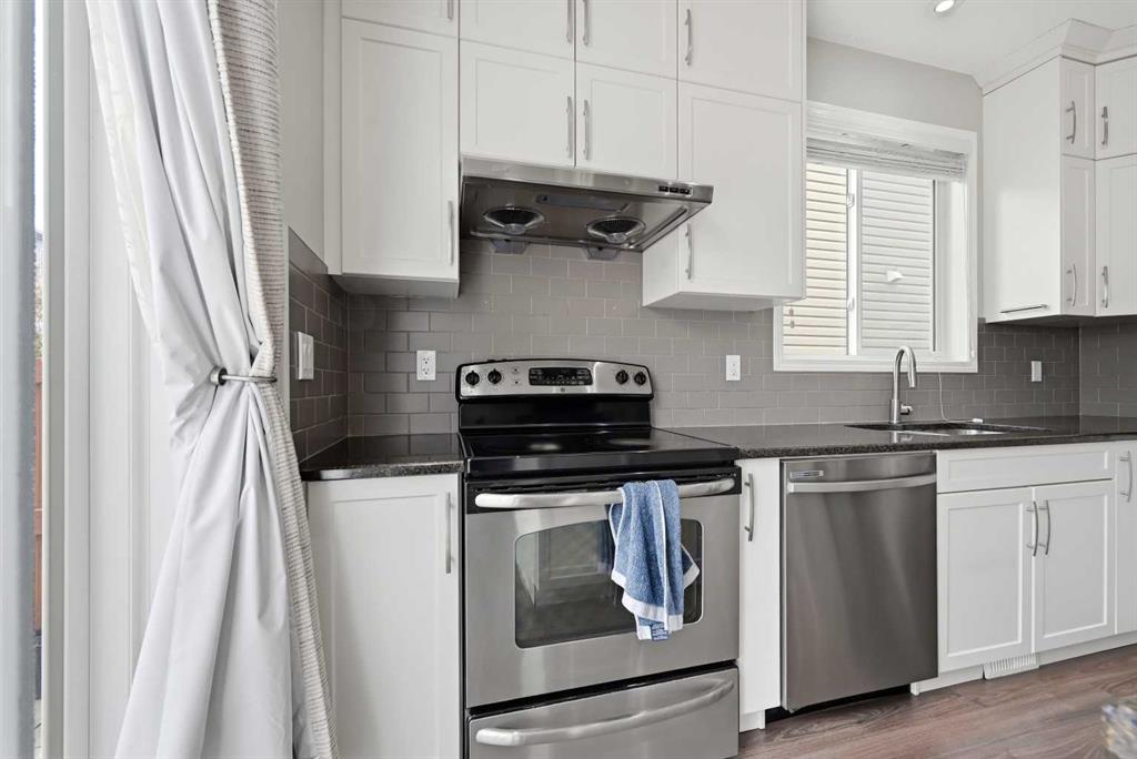 Picture of 146 Windwood Grove SW, Airdrie Real Estate Listing
