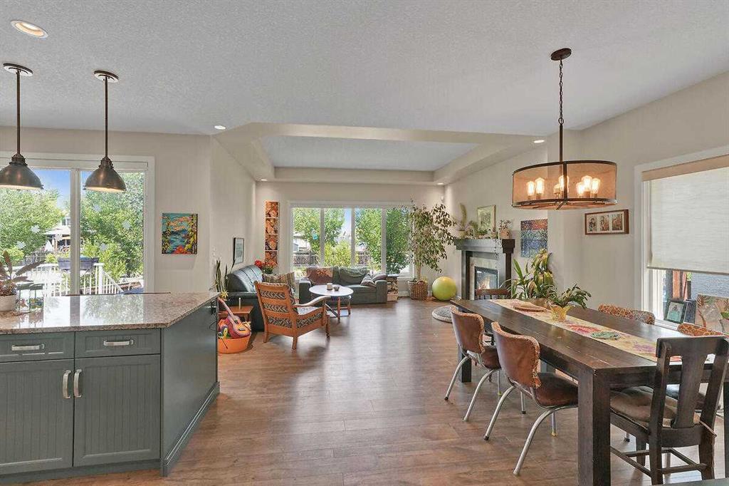 Picture of 518 Mahogany Manor SE, Calgary Real Estate Listing