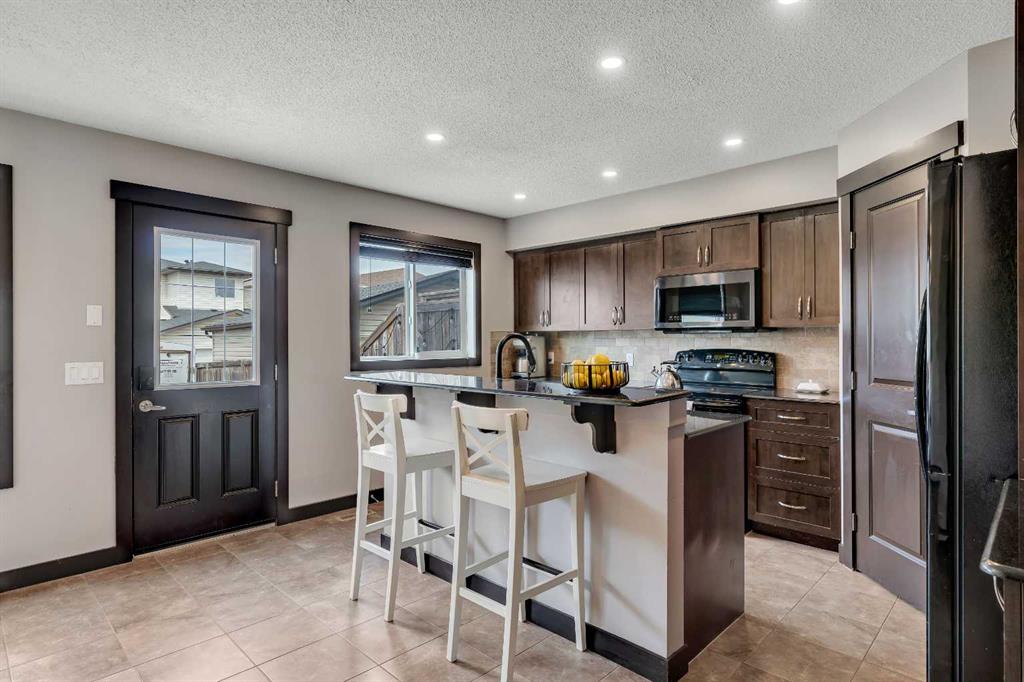 Picture of 91 Panora Square NW, Calgary Real Estate Listing