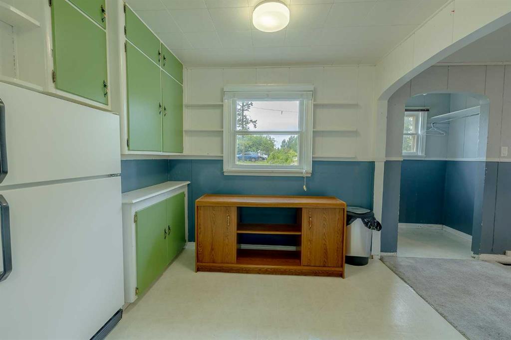 Picture of 1510 63 Street  , Edson Real Estate Listing