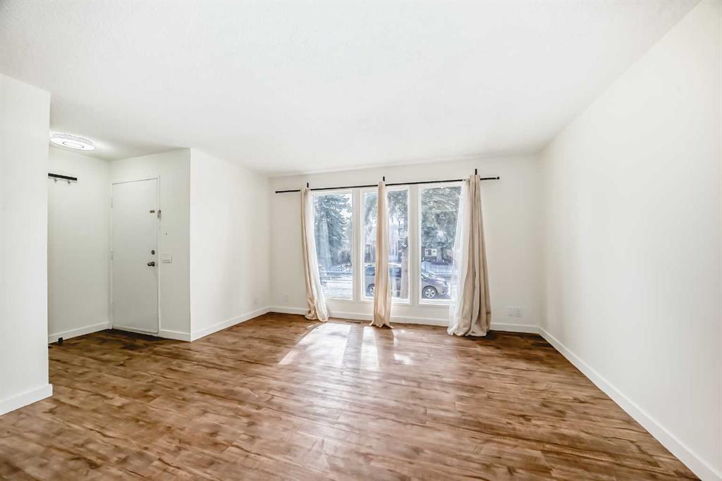 Picture of 25 Erin Ridge Road SE, Calgary Real Estate Listing