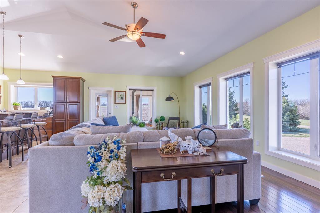 Picture of 5518 Township Road 120  , Rural Cypress County Real Estate Listing