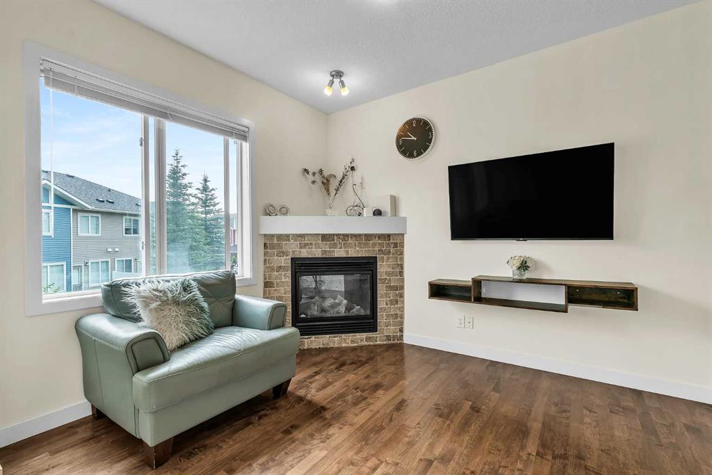 Picture of 43 Sage Hill Common NW, Calgary Real Estate Listing