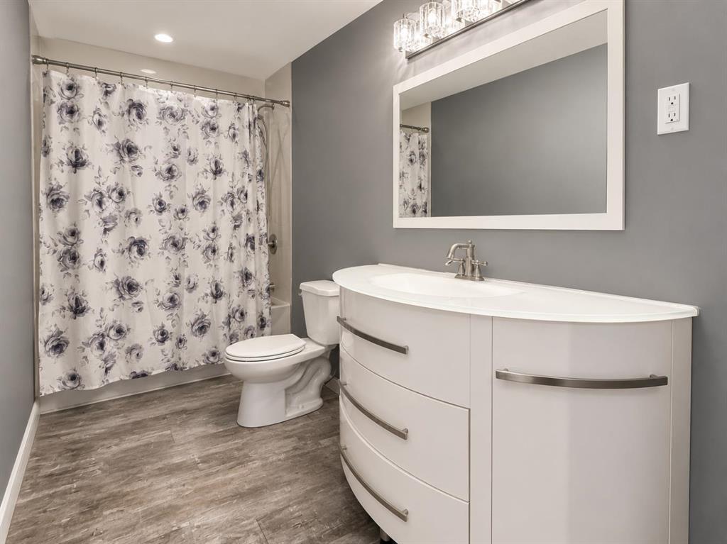 Picture of 137 Big Hill Place , Airdrie Real Estate Listing