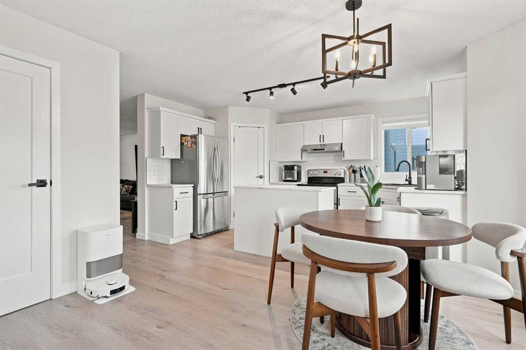 Picture of 61 Mt Aberdeen Circle SE, Calgary Real Estate Listing