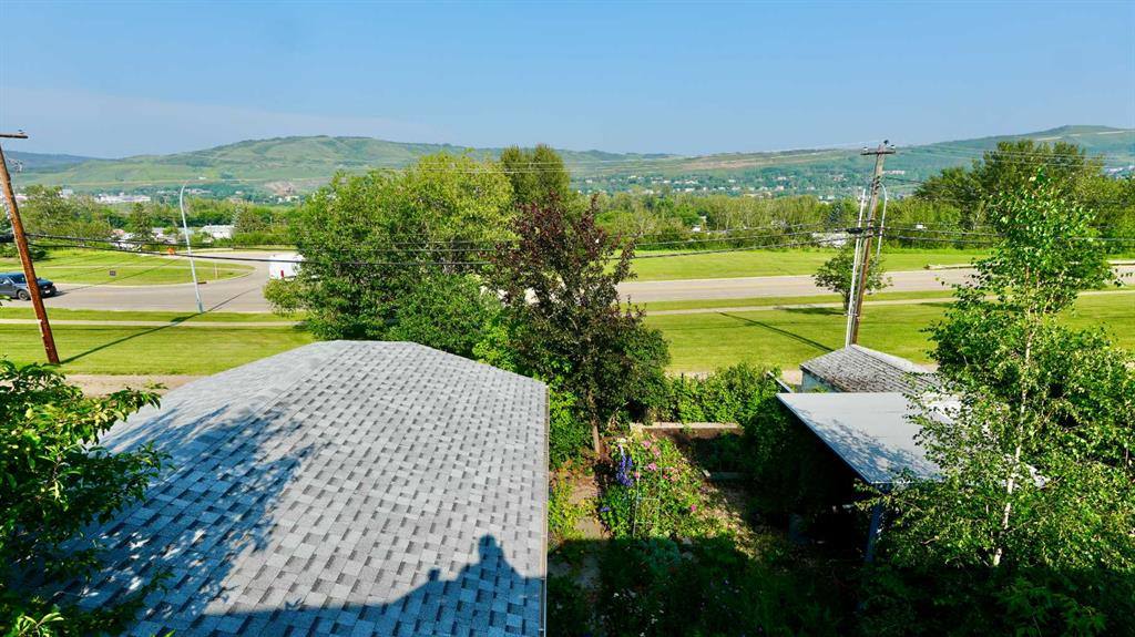 Picture of 10801 89 Street , Peace River Real Estate Listing