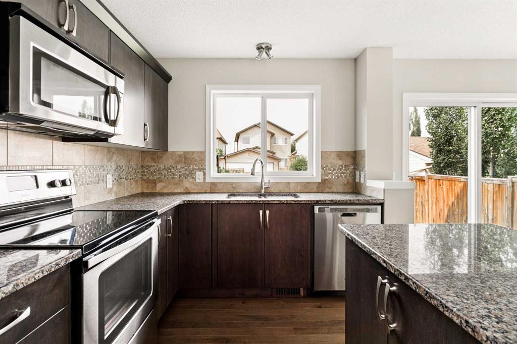 Picture of 59 Elgin Meadows Park SE, Calgary Real Estate Listing
