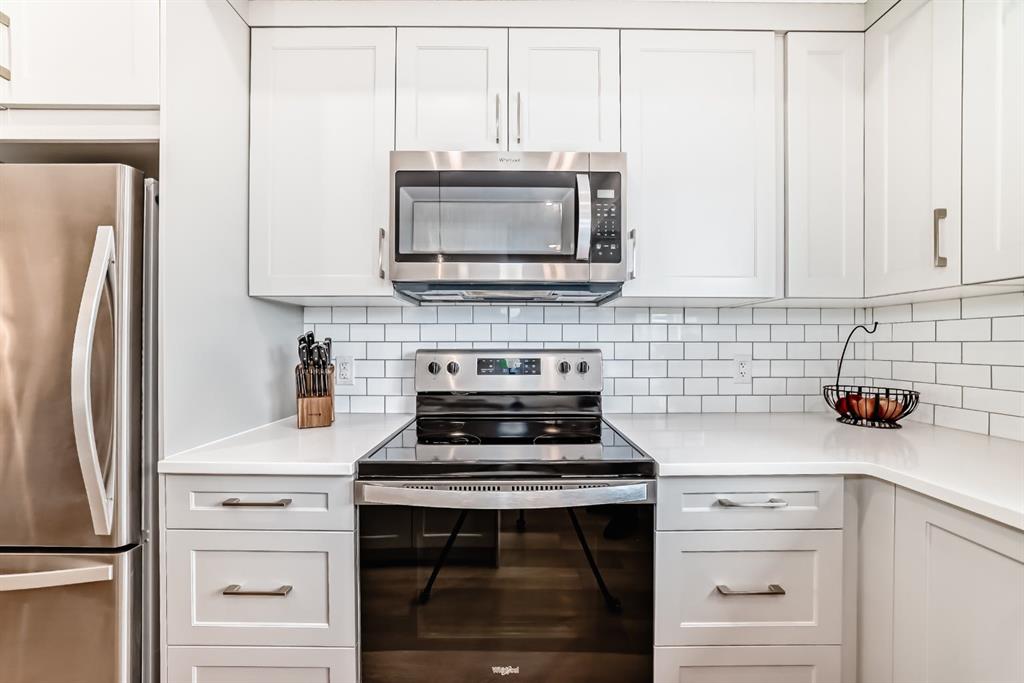 Picture of 109, 525 River Heights Drive , Cochrane Real Estate Listing