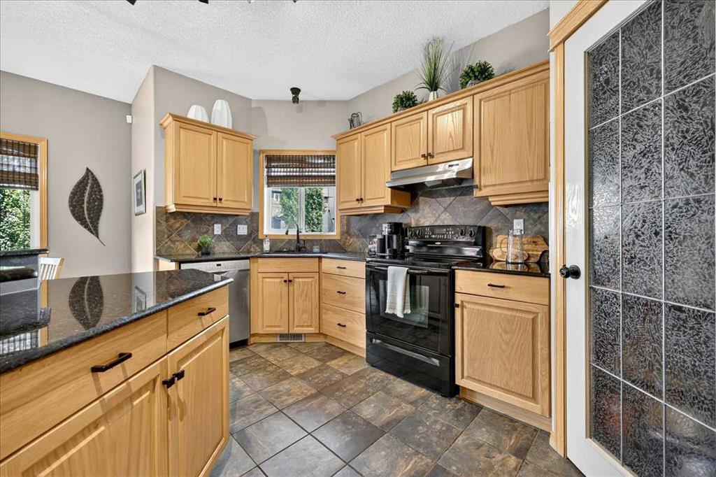 Picture of 1418 Kings Heights Boulevard SE, Airdrie Real Estate Listing