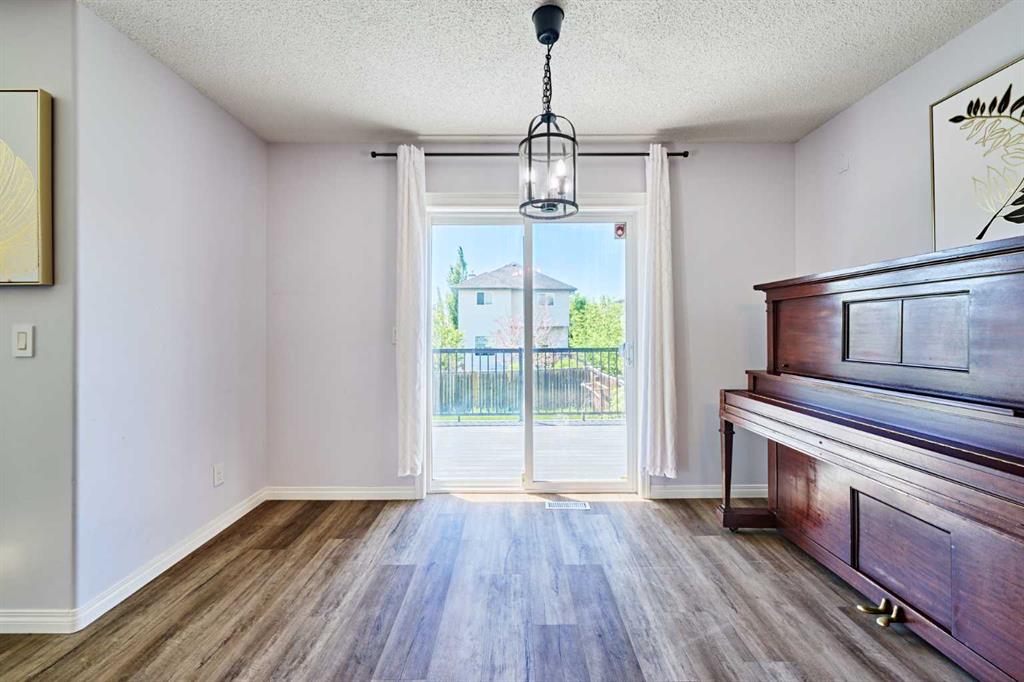 Picture of 153 Royal Birch Bay NW, Calgary Real Estate Listing
