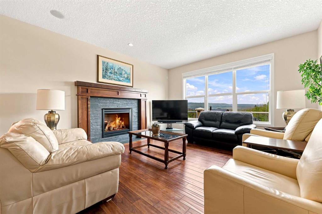 Picture of 14 Ridge View Place , Cochrane Real Estate Listing