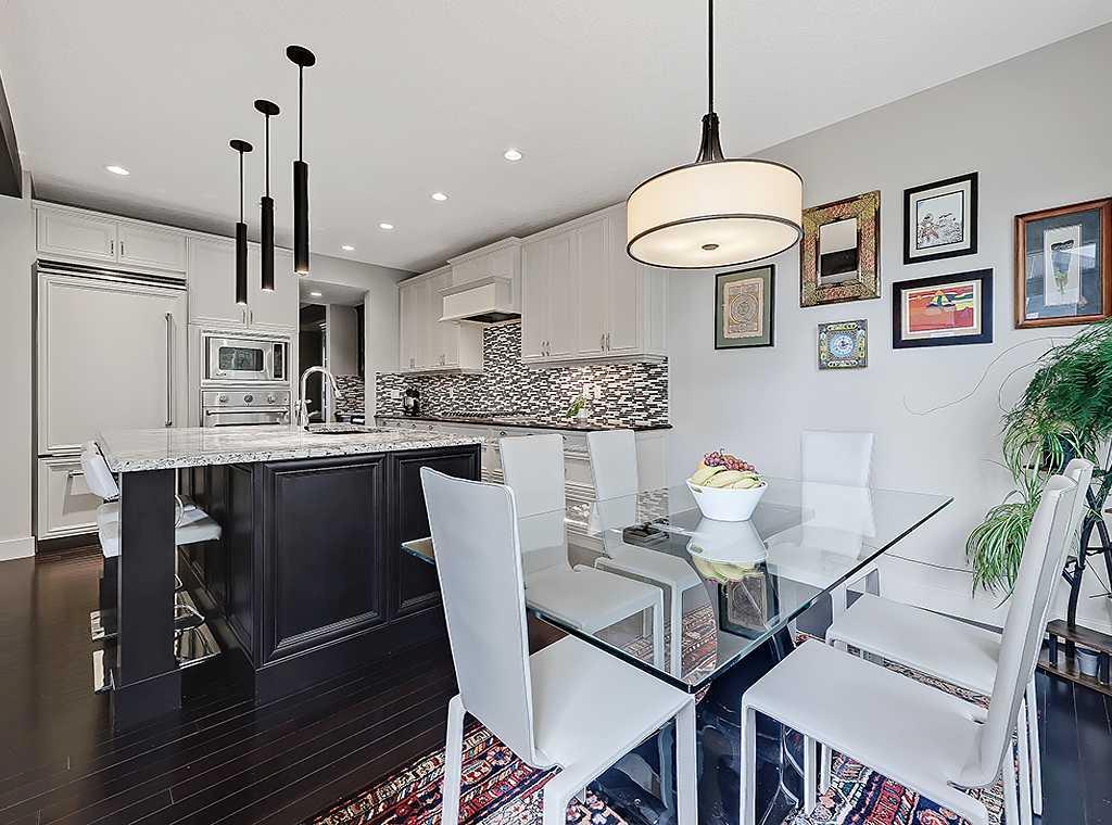 Picture of 9318 14 Avenue SW, Calgary Real Estate Listing