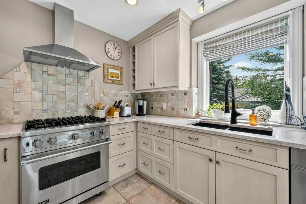 Picture of 13 Sunrise Way , Priddis Greens Real Estate Listing