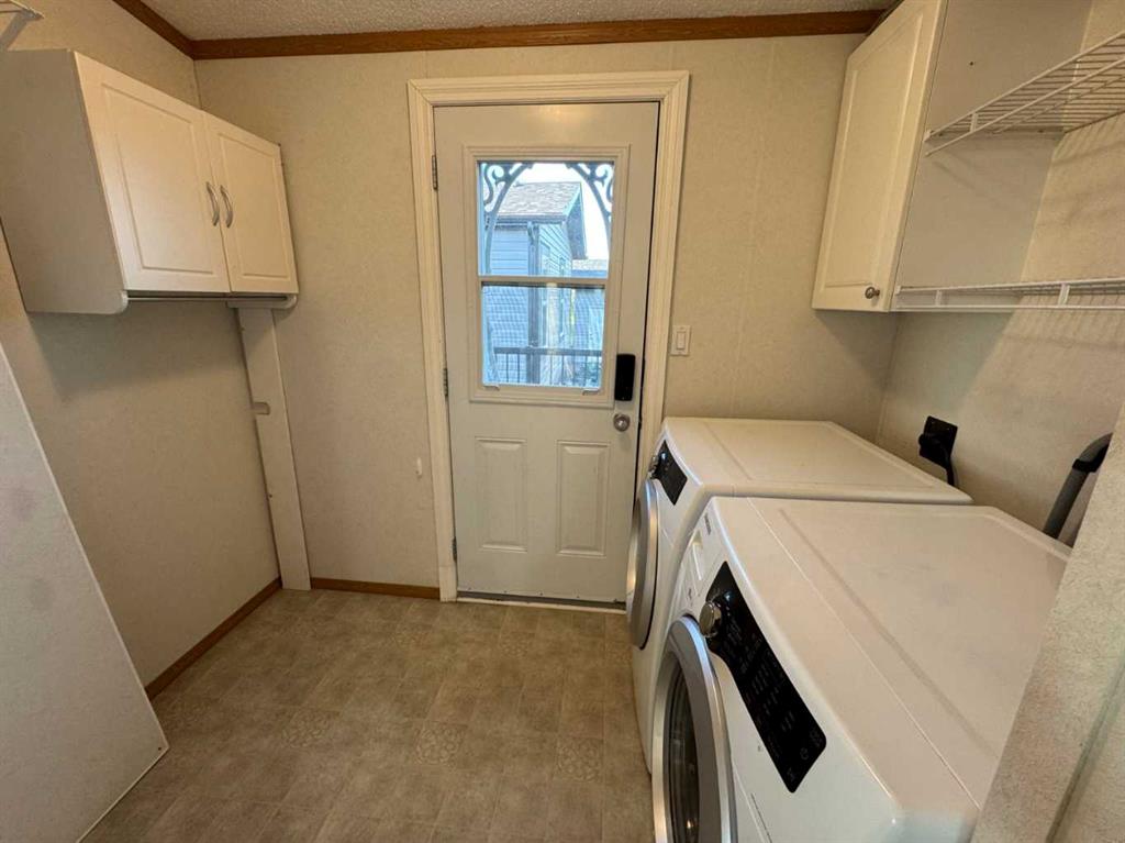 Picture of 18 McKay Place , Blackfalds Real Estate Listing