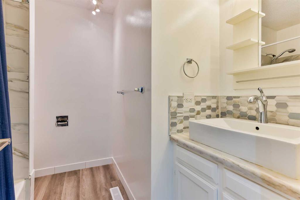 Picture of 150 McGill Boulevard W, Lethbridge Real Estate Listing