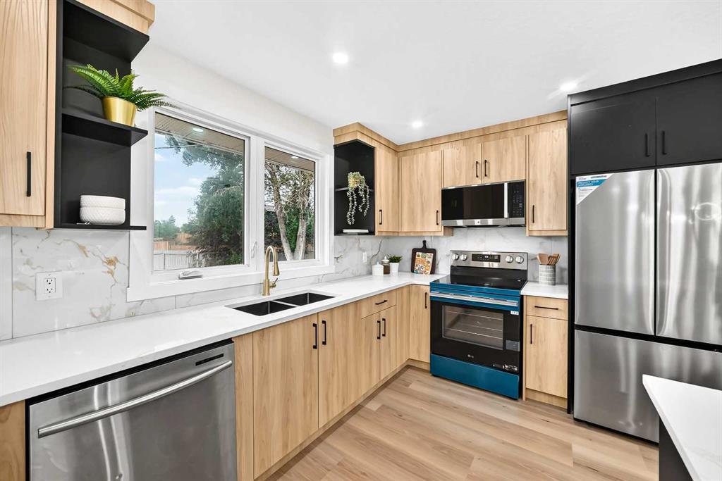 Picture of 545 Madeira Drive NE, Calgary Real Estate Listing