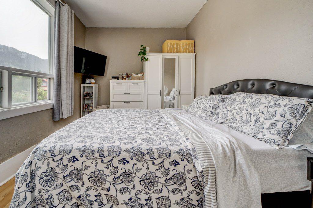 Picture of 12316 21 Avenue , Blairmore Real Estate Listing