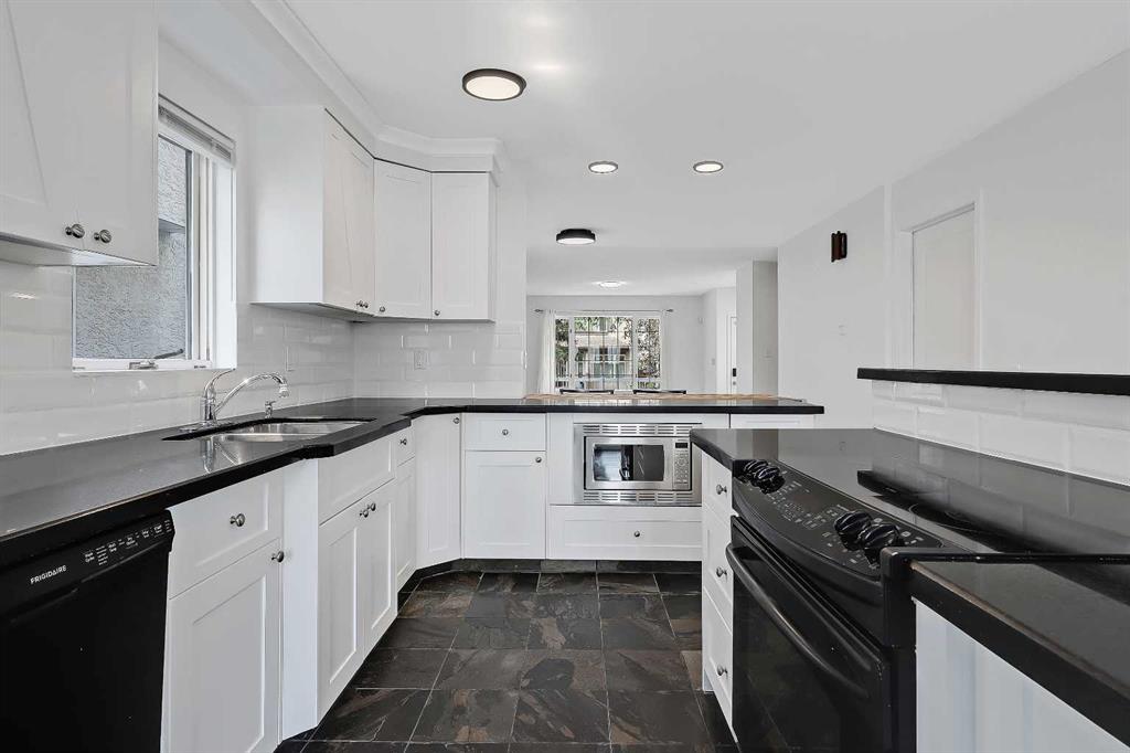 Picture of 2622 24A Street SW, Calgary Real Estate Listing