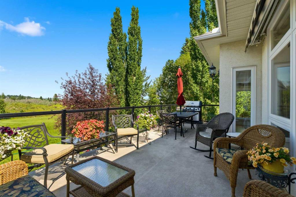 Picture of 167 Valley Ridge Green NW, Calgary Real Estate Listing