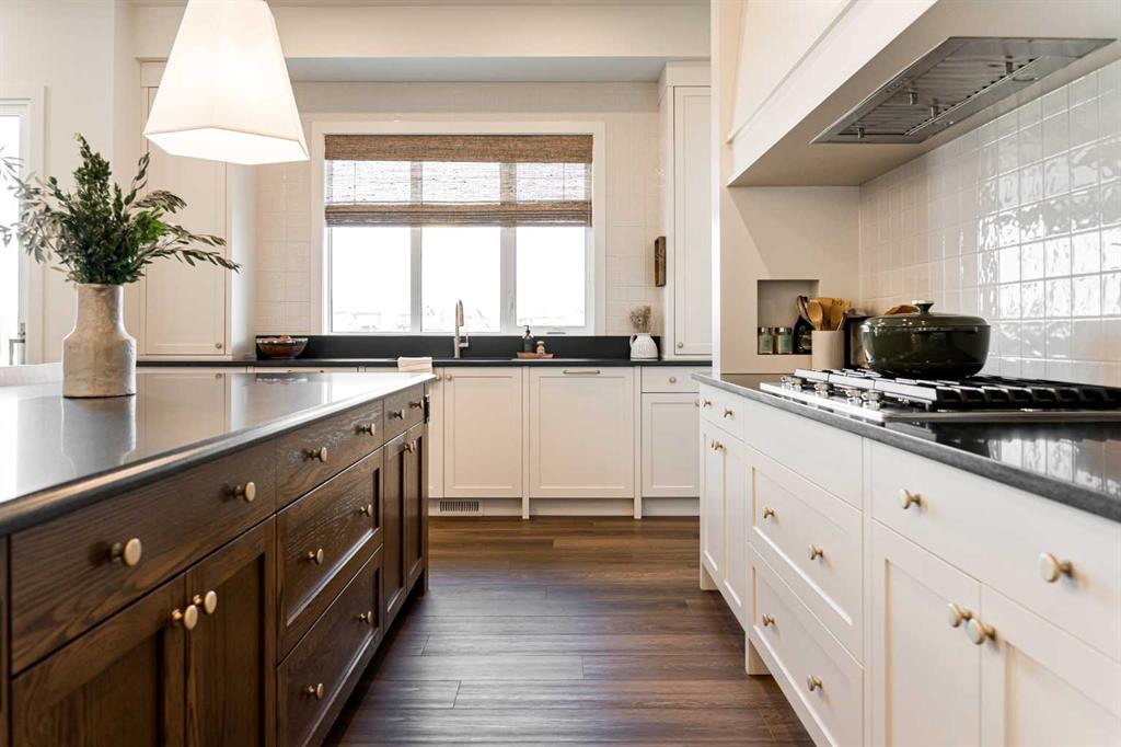 Picture of 138 Legacy Forest Heights SE, Calgary Real Estate Listing