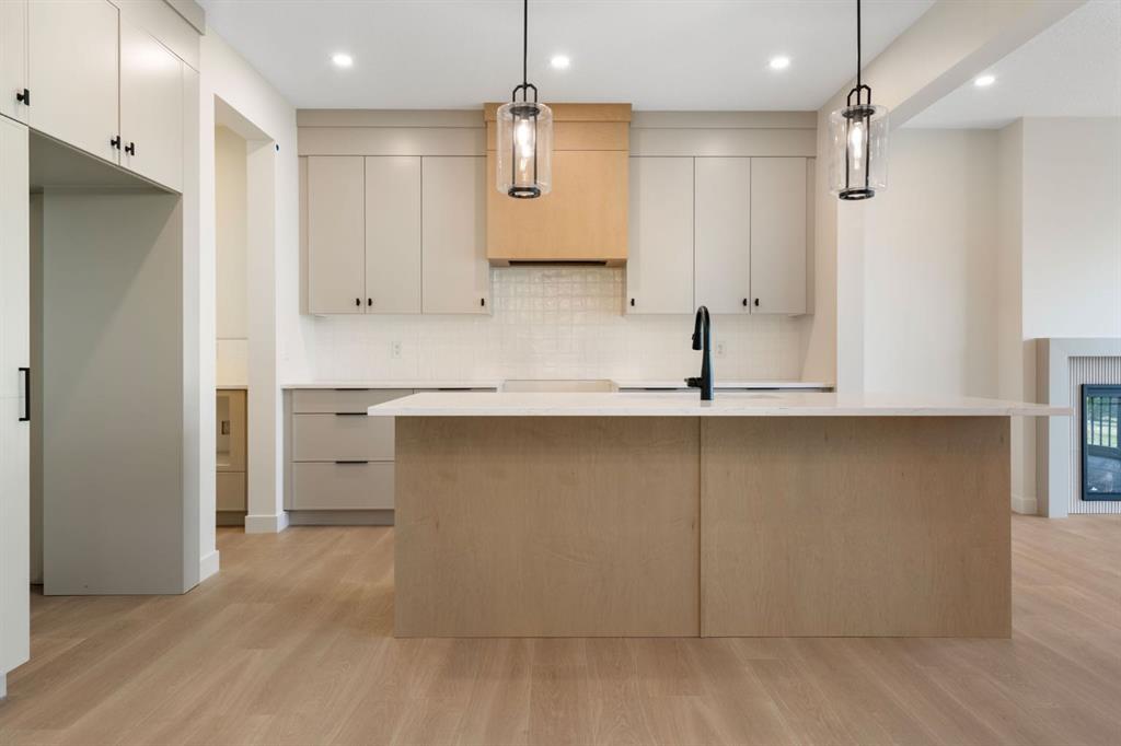 Picture of 112 Sunrise Heath , Cochrane Real Estate Listing