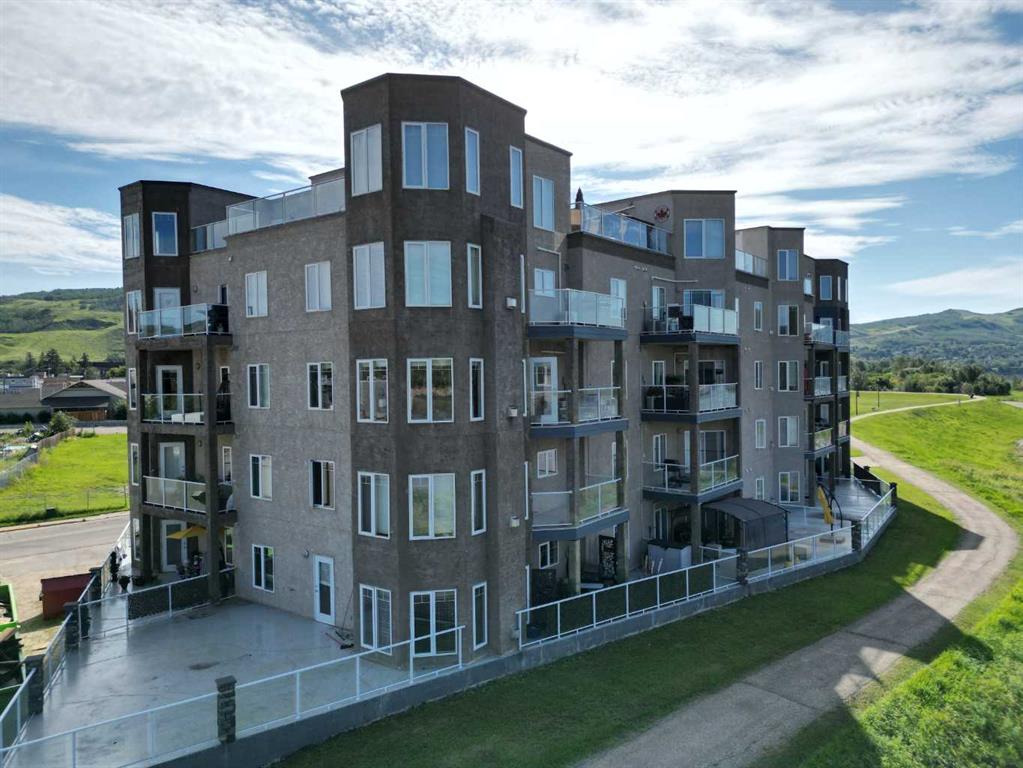 Picture of 206, 9810 94 Street , Peace River Real Estate Listing